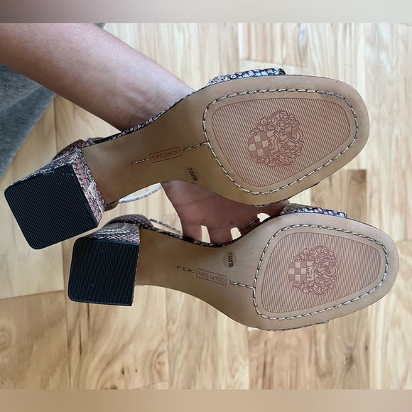 Vince Camuto Snake Print Winderly Block Heel Sandal NEW! - Picture 6 of 7